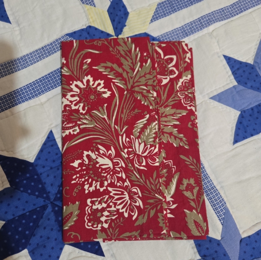 Williams-Sonoma Set Placemats And Napkins - Picture 6 of 8